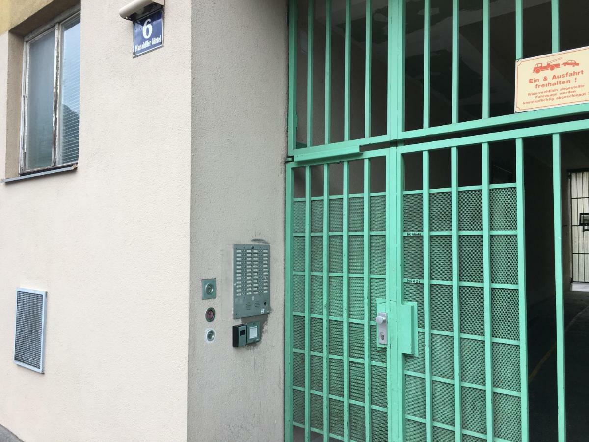 Apartment Zentral Direkt An U-Bahn Station Wien Eksteriør billede